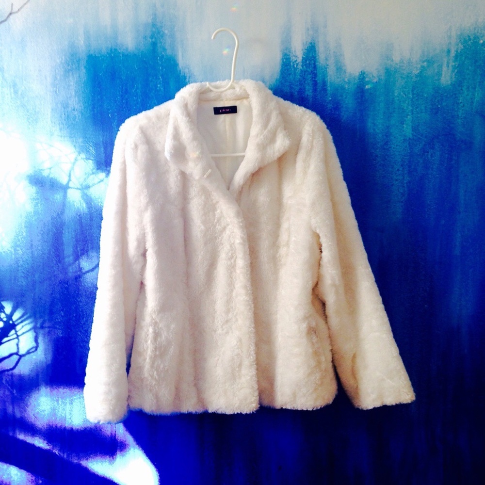 White faux fur wedding coat jacket
